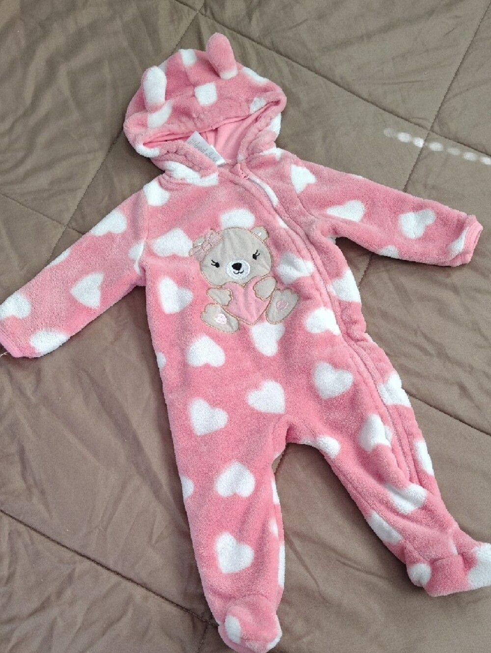 Cozy Pink Heart Plush Hooded Baby One-Piece with Bear Accent - Picture 5 of 7